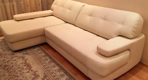 Обивка углового дивана.  Новоясеневская